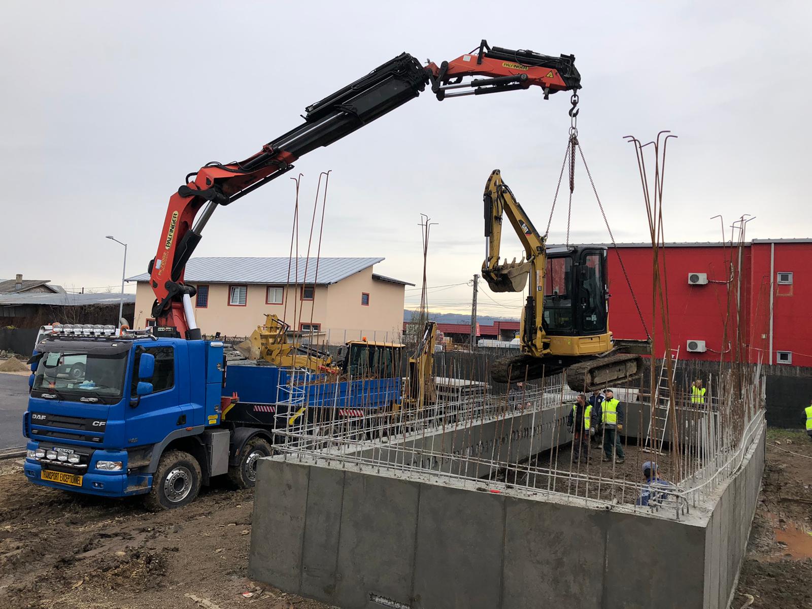 Închiriere Camion cu Macara PK 72000