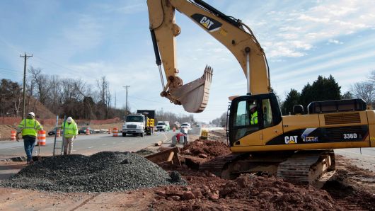Servicii Profesionale de Excavare – Diverse Dimensiuni, cu Evacuare Pământ