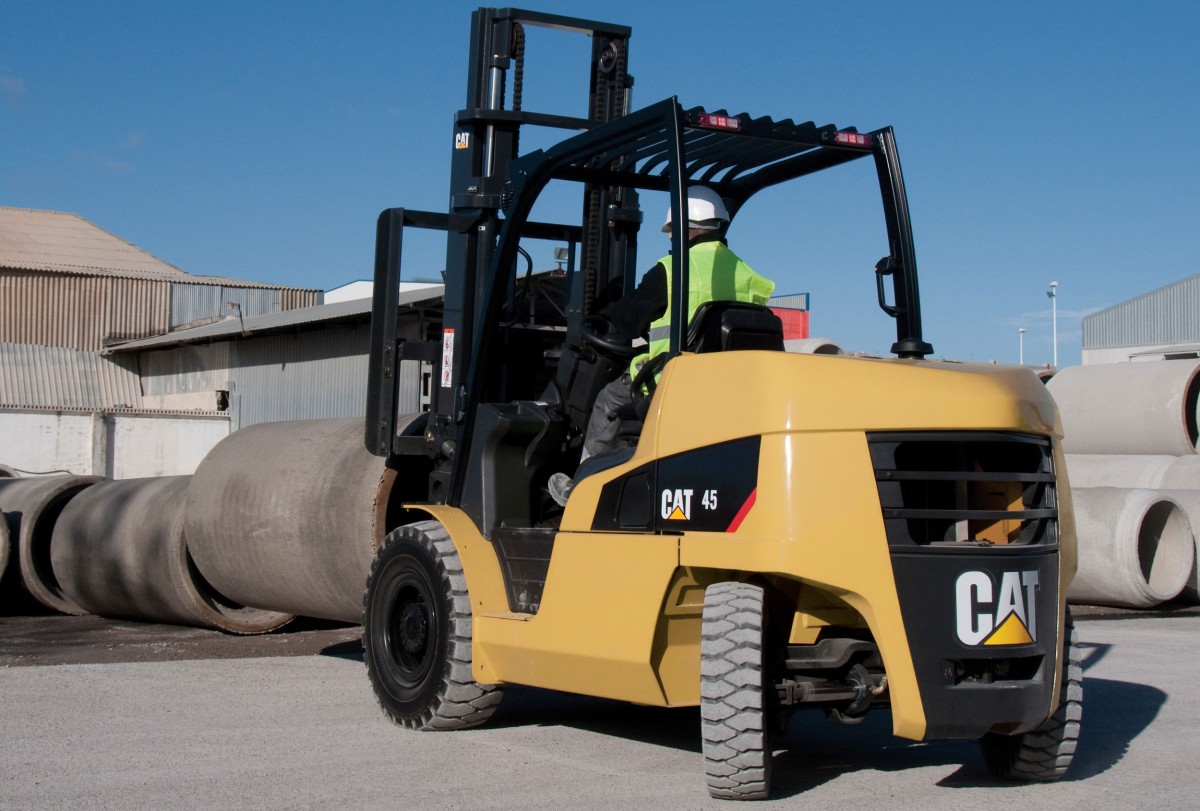 Închiriere Motostivuitoare cu Operator