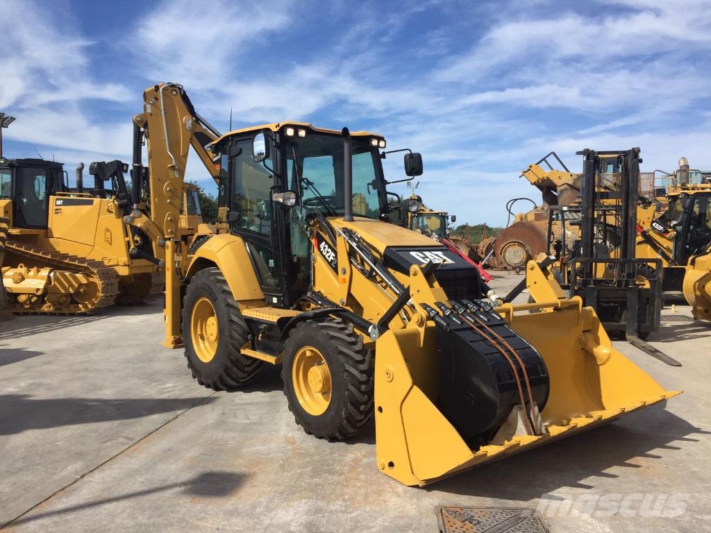 Închiriere Buldoexcavatoare cu Atașamente Diverse